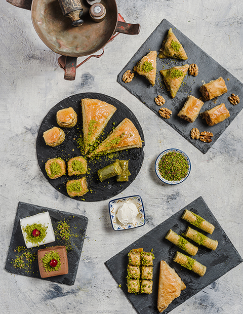 Baklavalar - el açması baklava çeşitleri